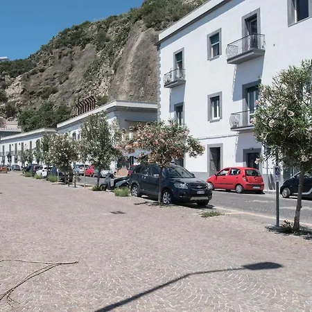 Un Posto A Διαμέρισμα Ποτσουόλι